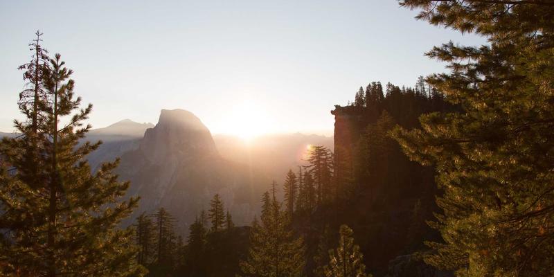 从球杆演变到服装风尚：高尔夫杯百年赛事与经典对决全解析