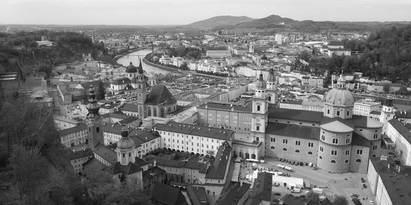 高尔夫杯制胜关键：专业评测比赛用球与核心装备