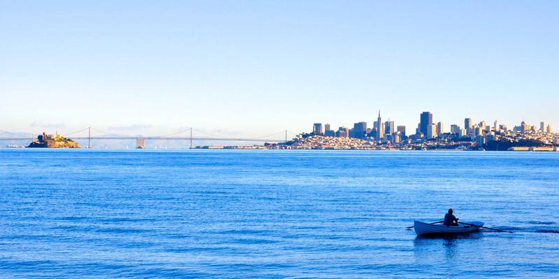 高尔夫杯赛事奖杯背后的故事：设计理念与文化象征意义